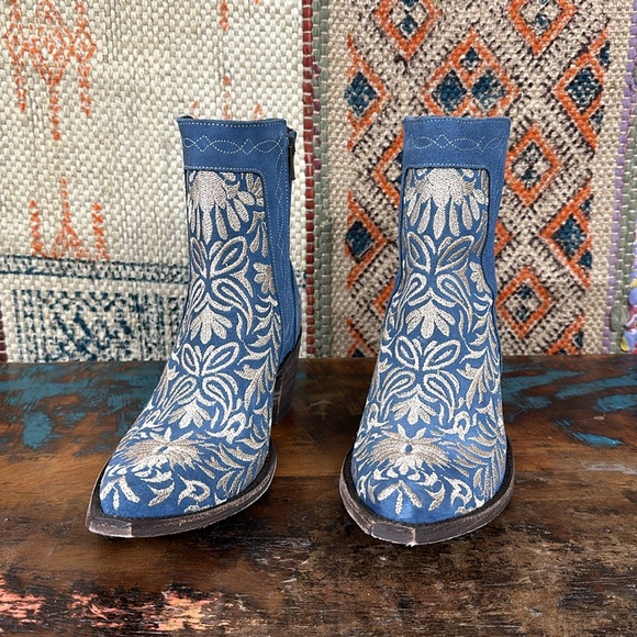 Old Gringo Bluebelle embroidered boots. New in box. - Picture 2 of 10